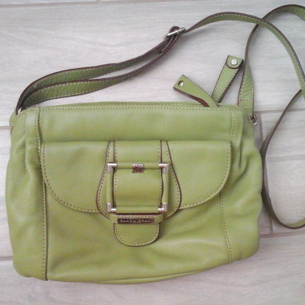 Isaac Mizrahi Lime Green Leather Crossbody Handbag.   Size 6x10.5x3